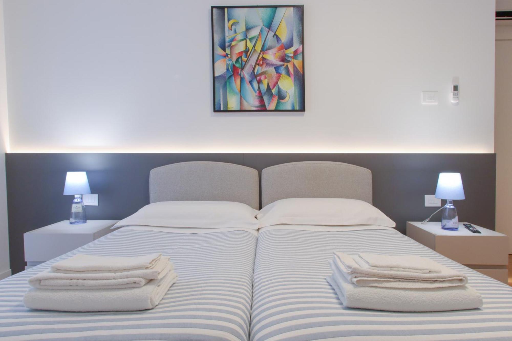Casa Ardo Wifi & Free Parking In Lecco Center Apartment Exterior photo