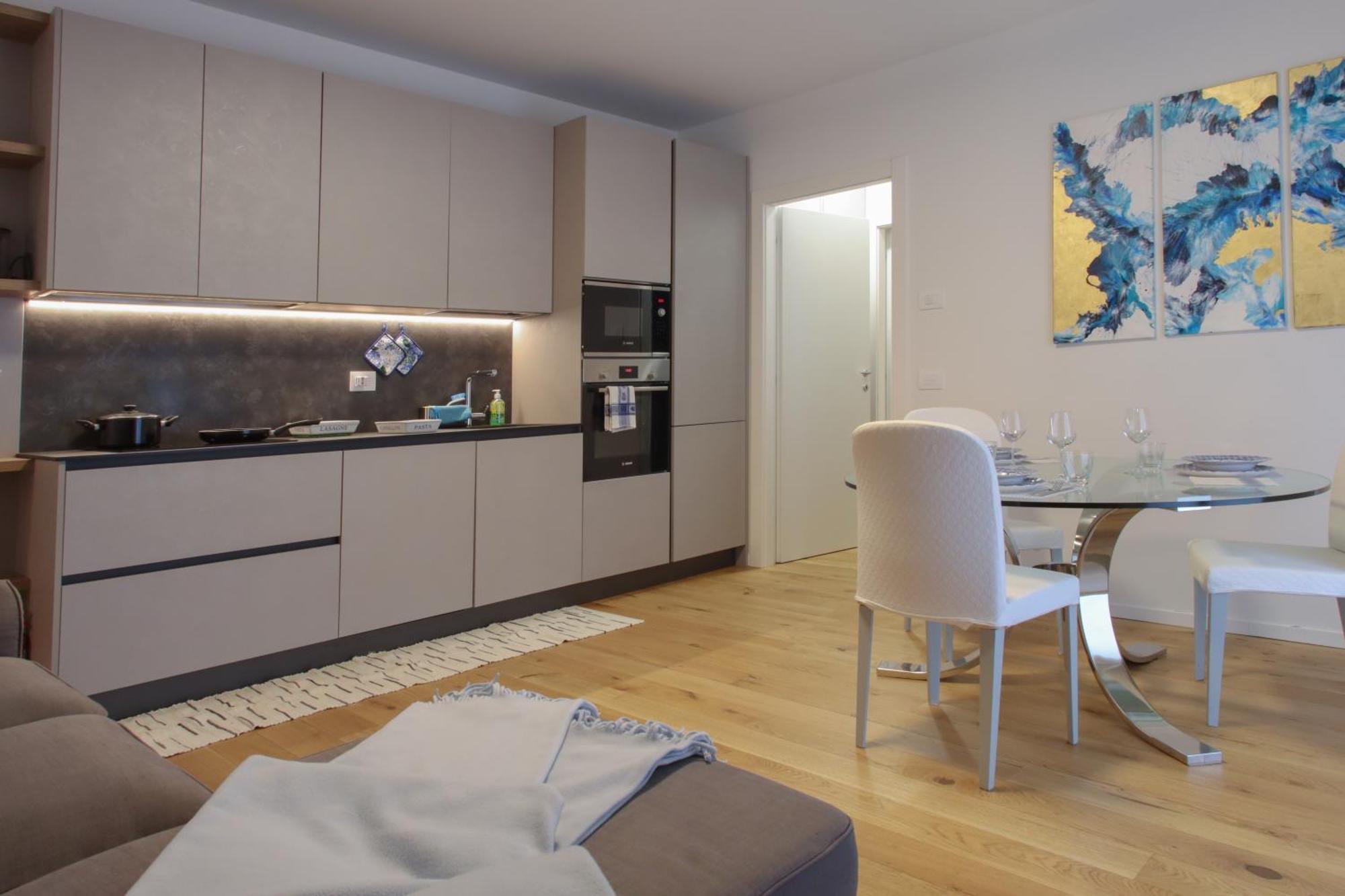 Casa Ardo Wifi & Free Parking In Lecco Center Apartment Exterior photo