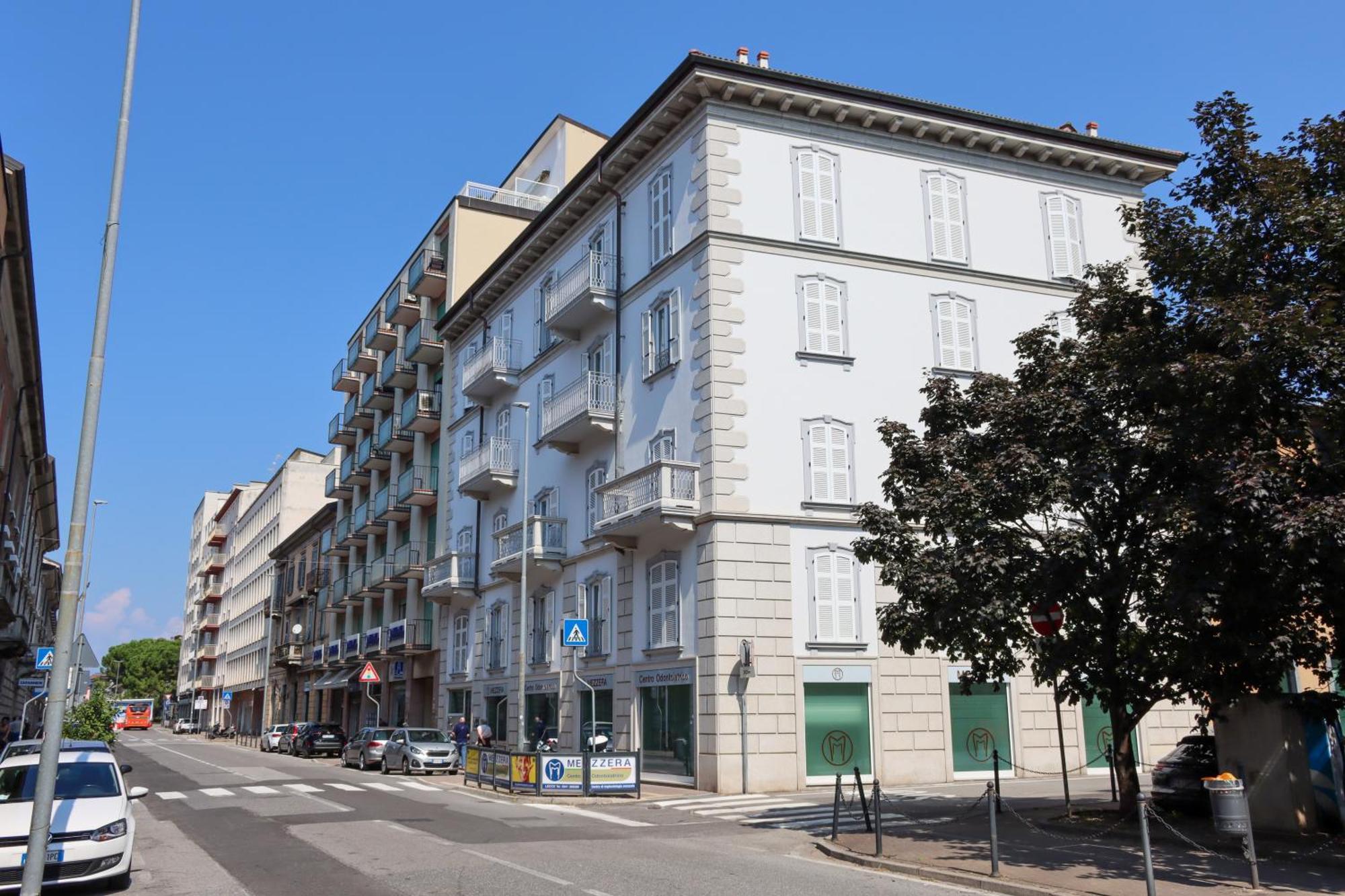 Casa Ardo Wifi & Free Parking In Lecco Center Apartment Exterior photo