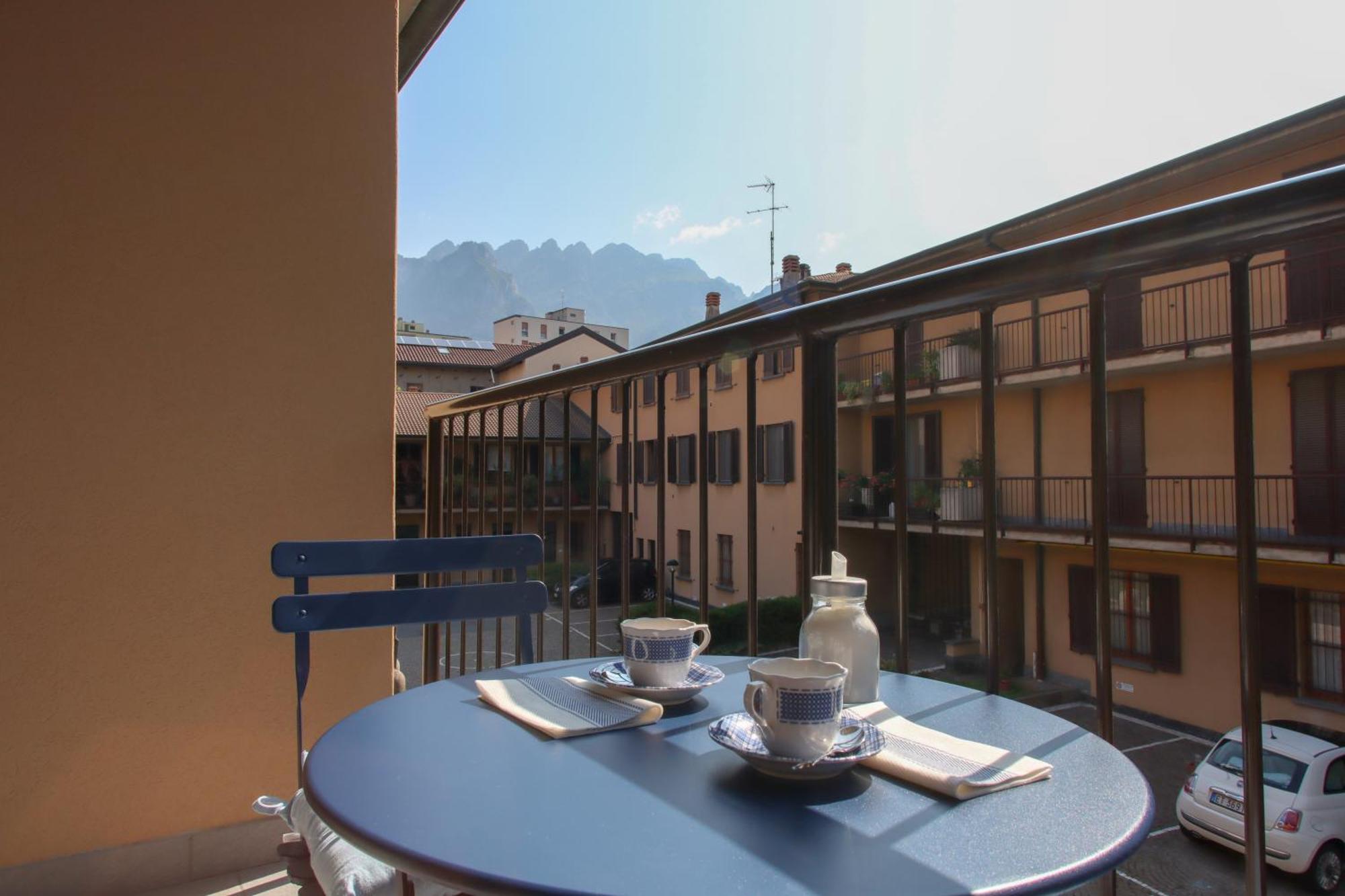 Casa Ardo Wifi & Free Parking In Lecco Center Apartment Exterior photo