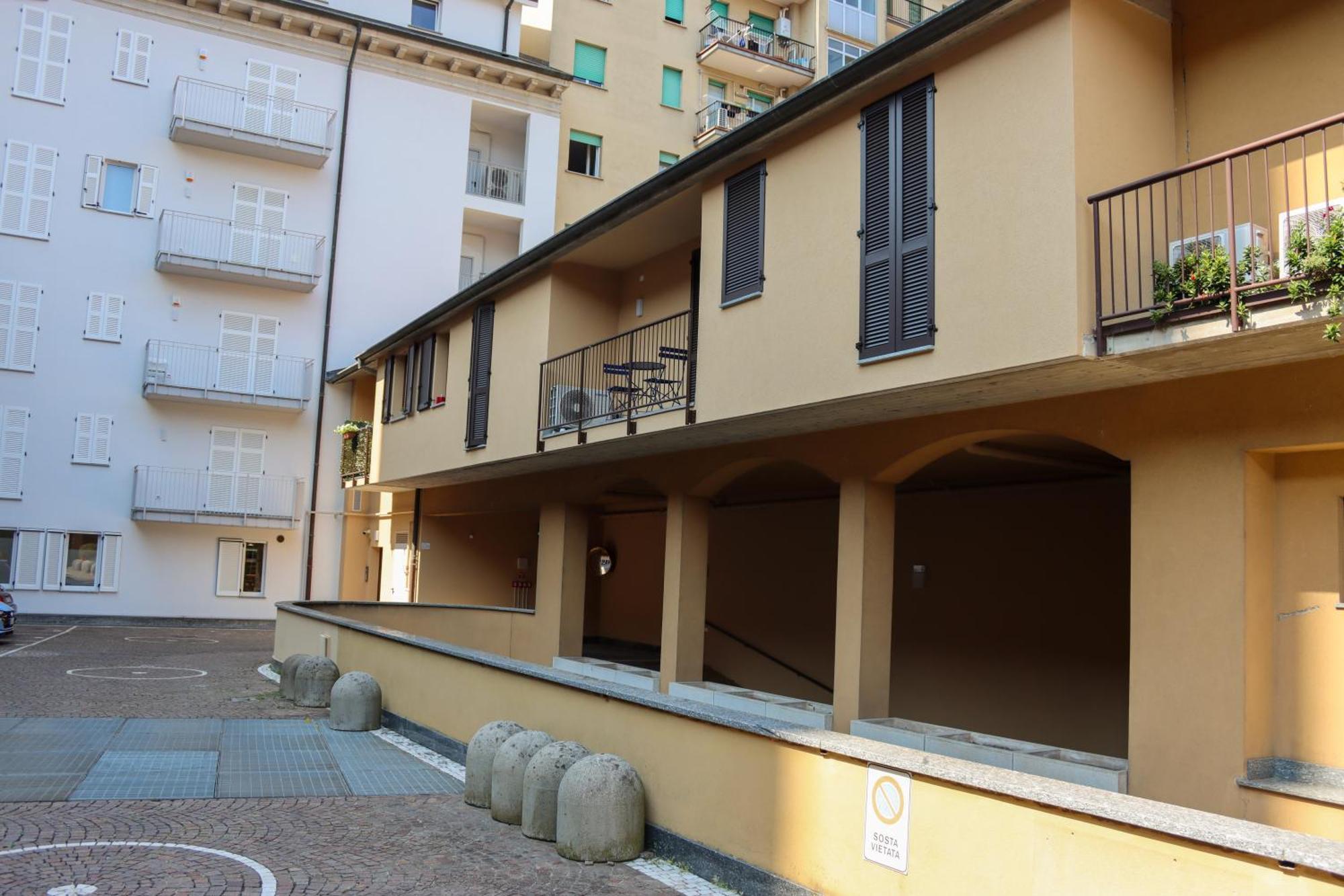 Casa Ardo Wifi & Free Parking In Lecco Center Apartment Exterior photo